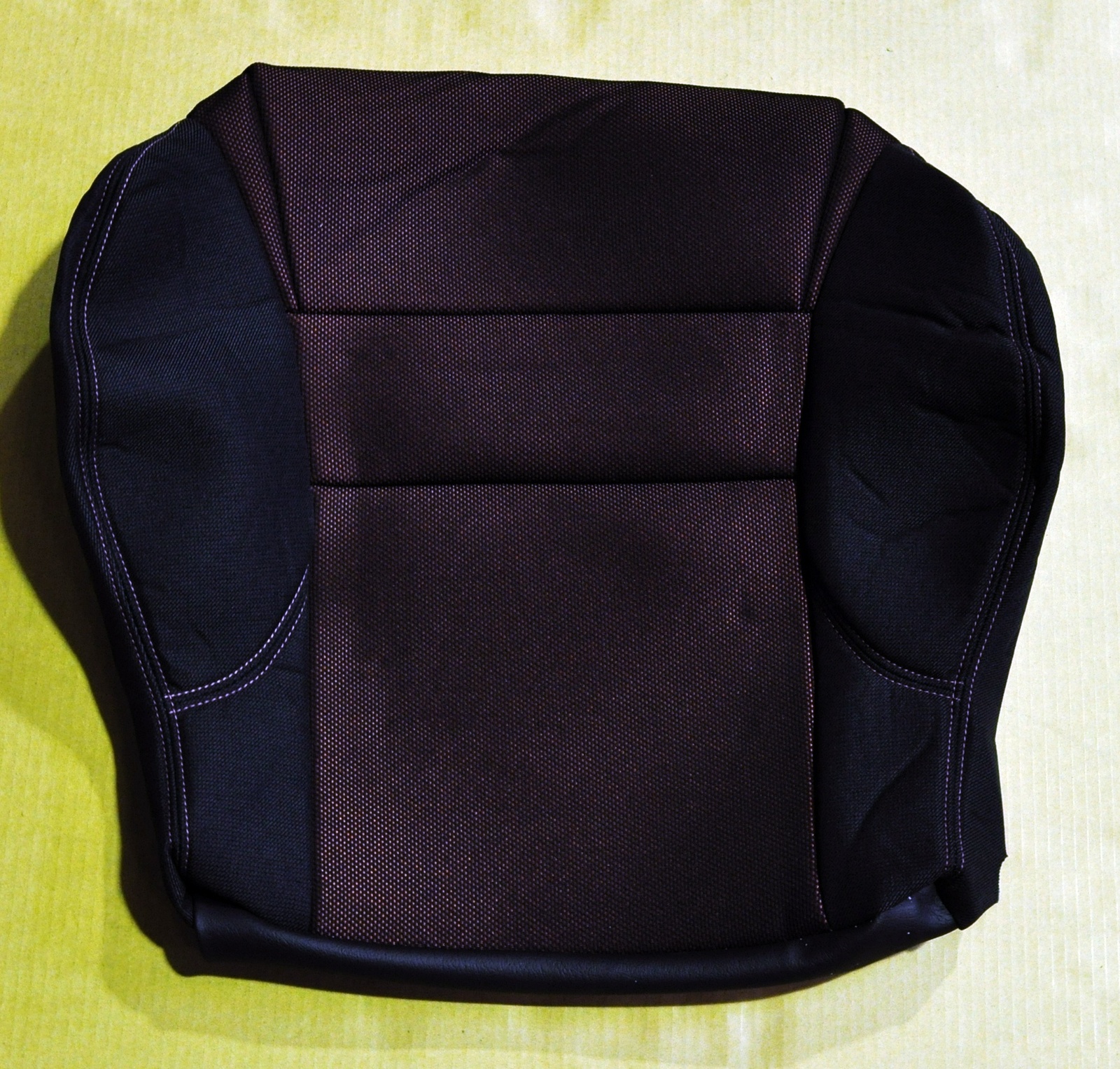 GENUINE HOLDEN HSV VY CLUBSPORT FRONT CLOTH SEAT BASE TRIM RED/BLACK