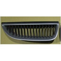Holden VT Grille Commodore Series 2 Berlina Right Hand Silver / Black