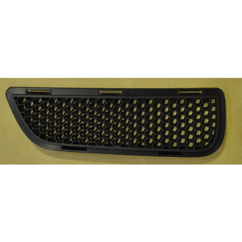 Holden HSV VE Ser1 GTS Clubsport R8 Maloo Right Front Upper Grille Mesh Insert