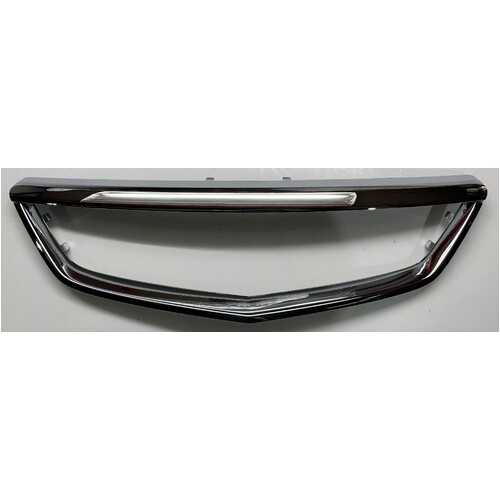 Holden VY Berlina Chrome Grille Surround 2002 - 2004 GMH