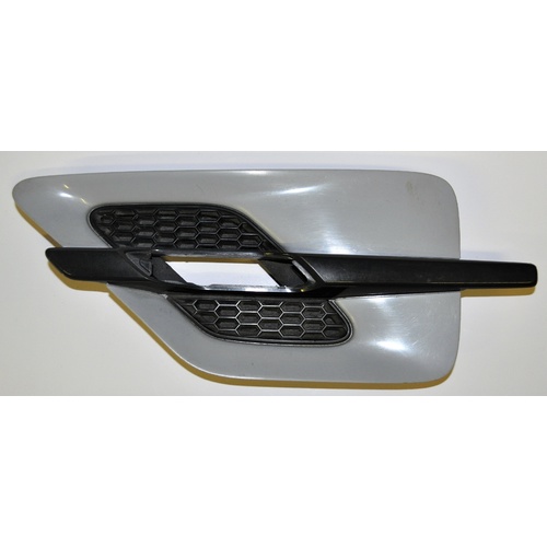 Holden Commodore VZ SS Left Guard Flute Insert (Not Chrome Type) Ex-Display