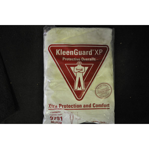 Kleen Guard XP Protective Overalls x25 White Garments Medium