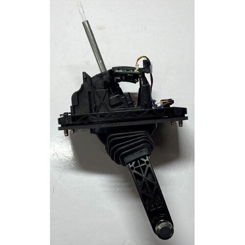 Holden VF Automatic Shifter Control Assembly Unit HSV Commodore GMH